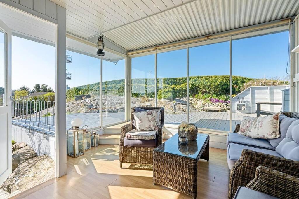 Large Home In Sola Tananger Exterior foto
